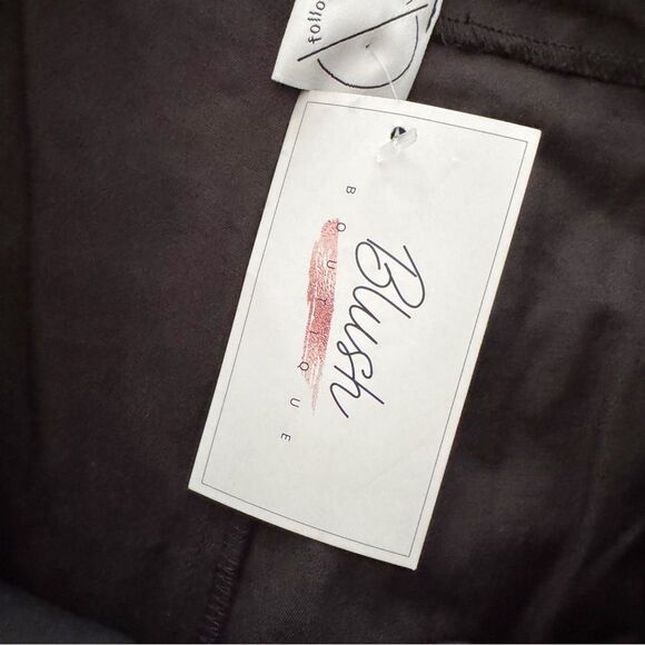 Blush Boutique | Follow the Sun Black Utility Pants - Size Large - Picture 6 of 7